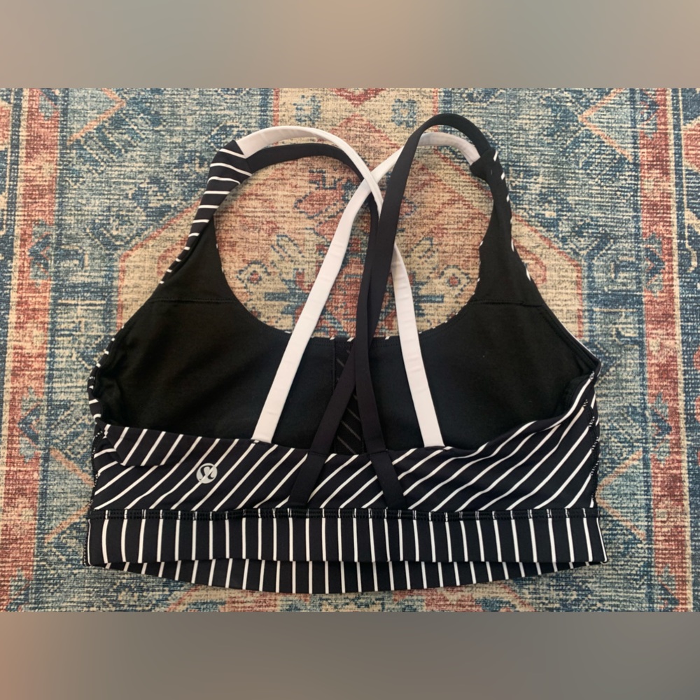 Lululemon size 8 bra